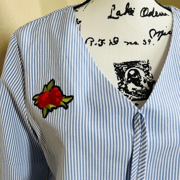 La sorella Blue top striped V-neckline Bell sleeve with butterflies patch size L - Picture 11 of 13